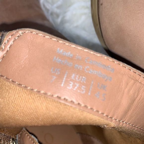 Used Aldo Booties Comfy & Warm Athleisure Wear Warm & Comfy Shoes - Picture 7 of 7